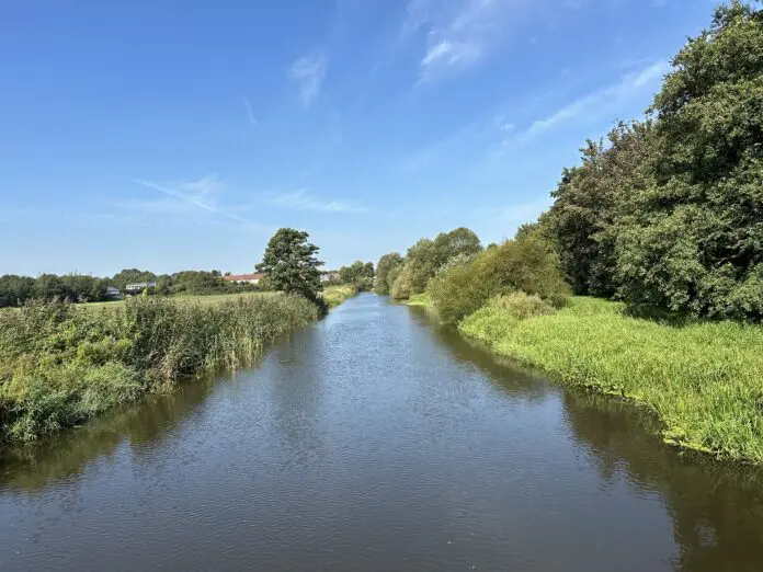 Der Fluss Treene im Ort Treia